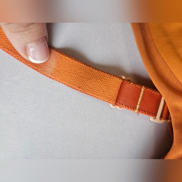 lululemon Women's Size 32 C athletica Orange Sports Bra - Picture 5 of 6